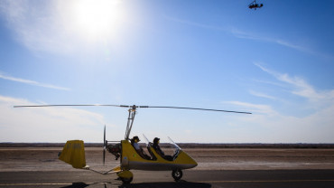 Flying On a Gyrocopter Around Al Khor